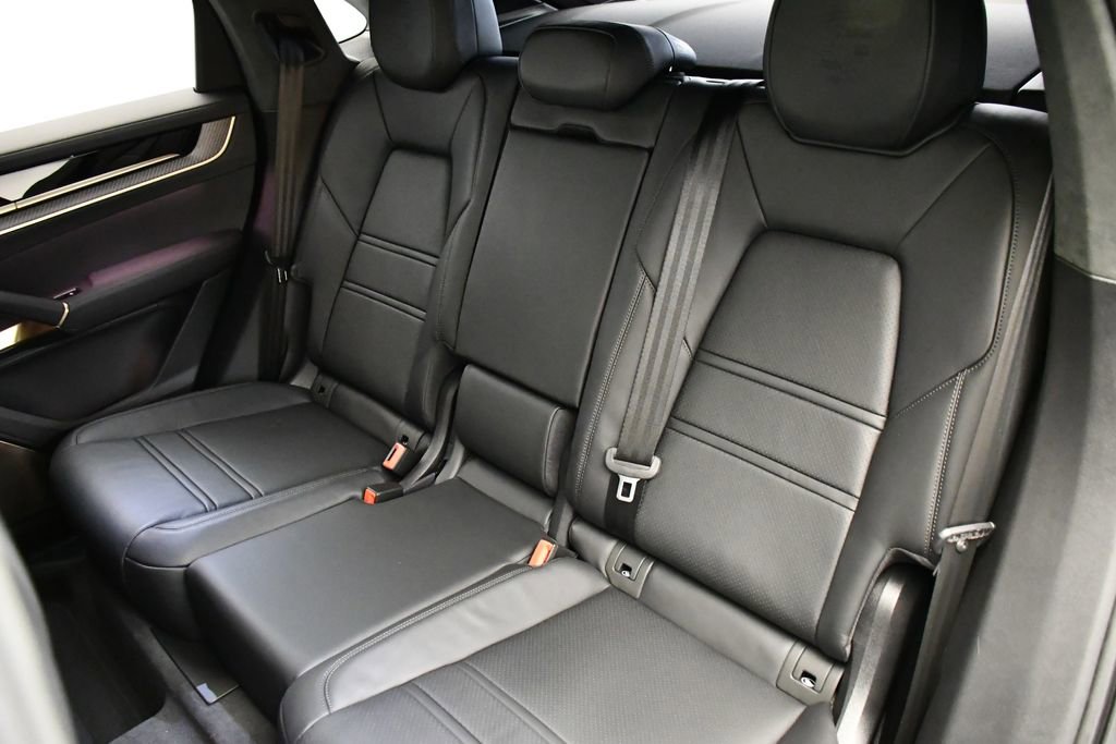 New 2026 Porsche Cayenne Turbo GT AWD/4WD image 46