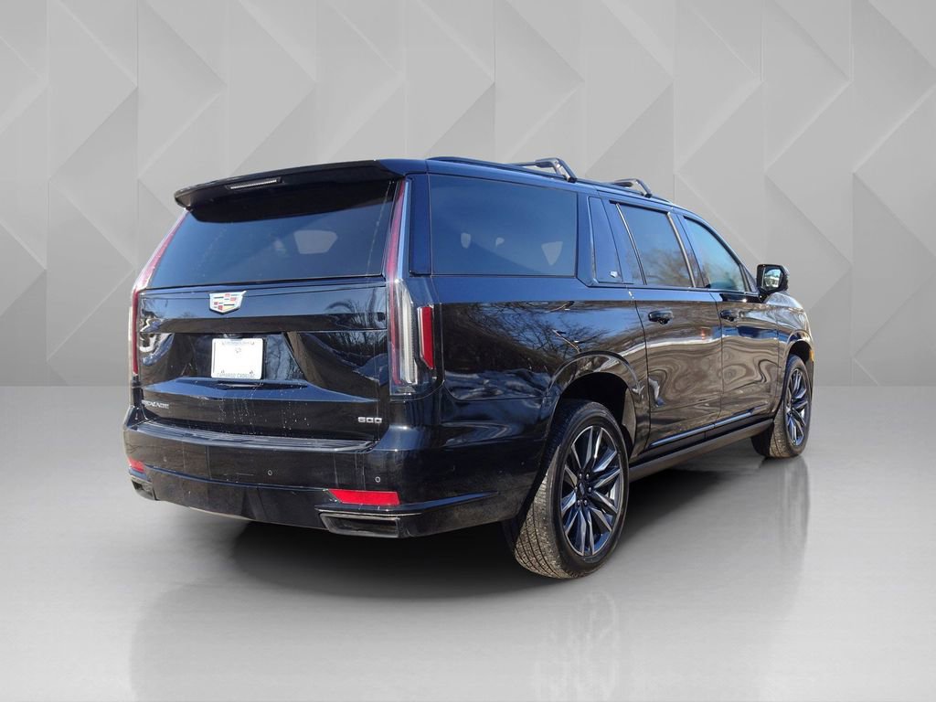 Used 2022 Cadillac Escalade ESV Sport Platinum image 4