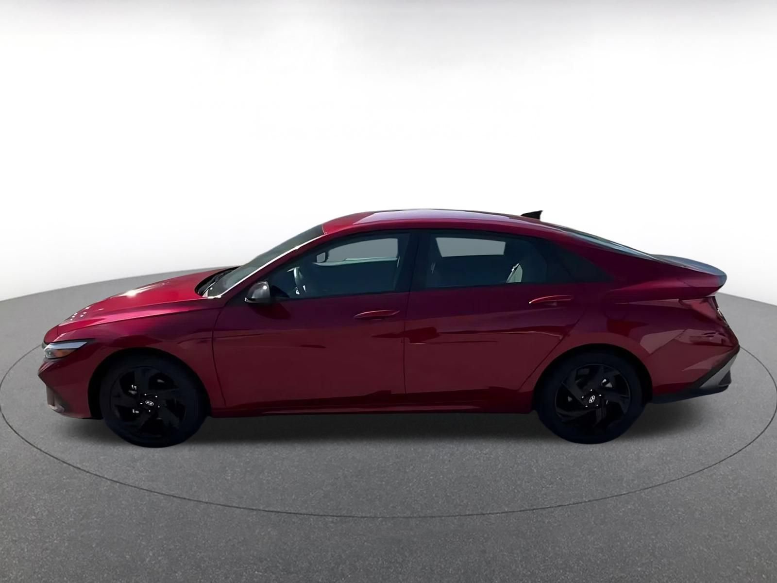 Used 2026 Hyundai Elantra Sport FWD image 8