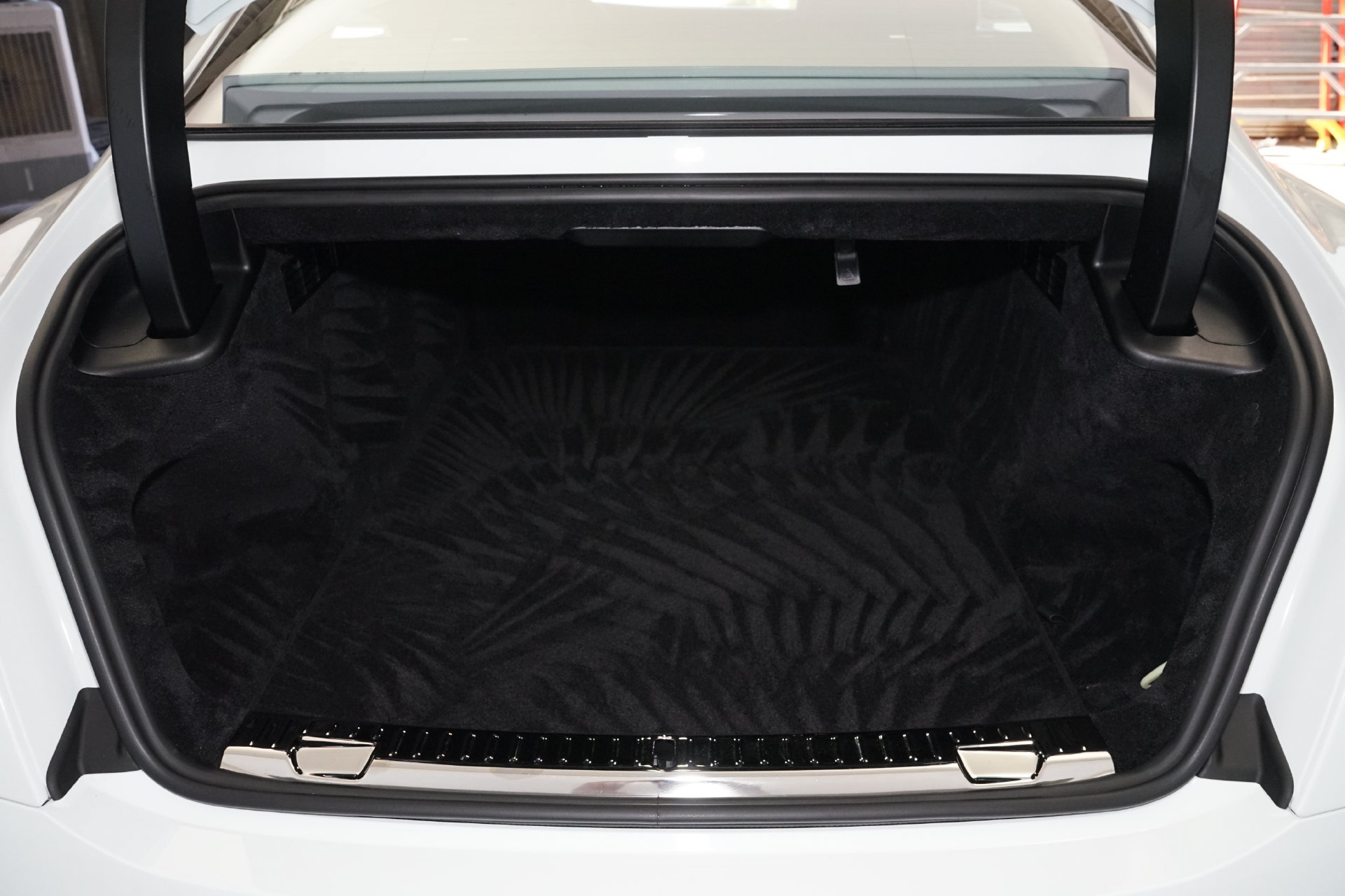 Used 2024 Rolls-Royce Spectre w/ Spectre Launch Package AWD/4WD image 37