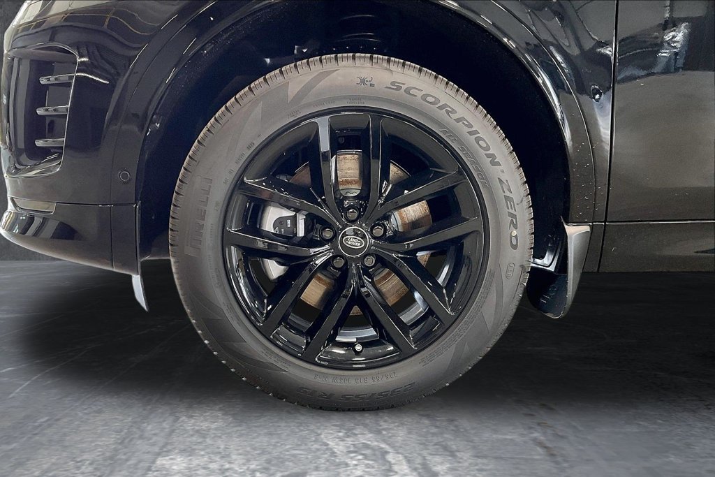 New 2026 Land Rover Discovery Sport Landmark AWD/4WD image 14