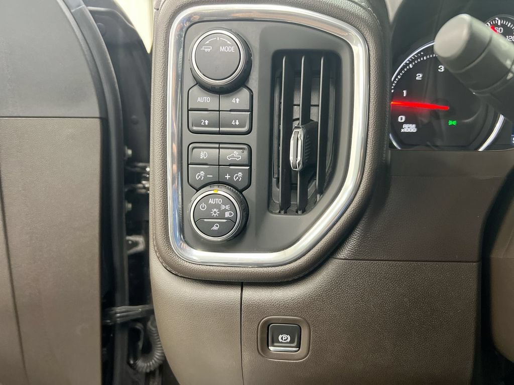 Used 2020 Chevrolet Silverado 2500 LTZ w/ LTZ Plus Package AWD/4WD image 18