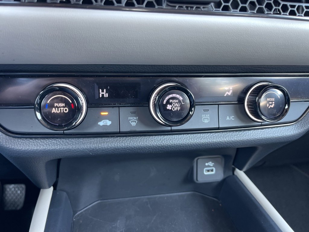 Certified 2025 Honda HR-V LX image 17