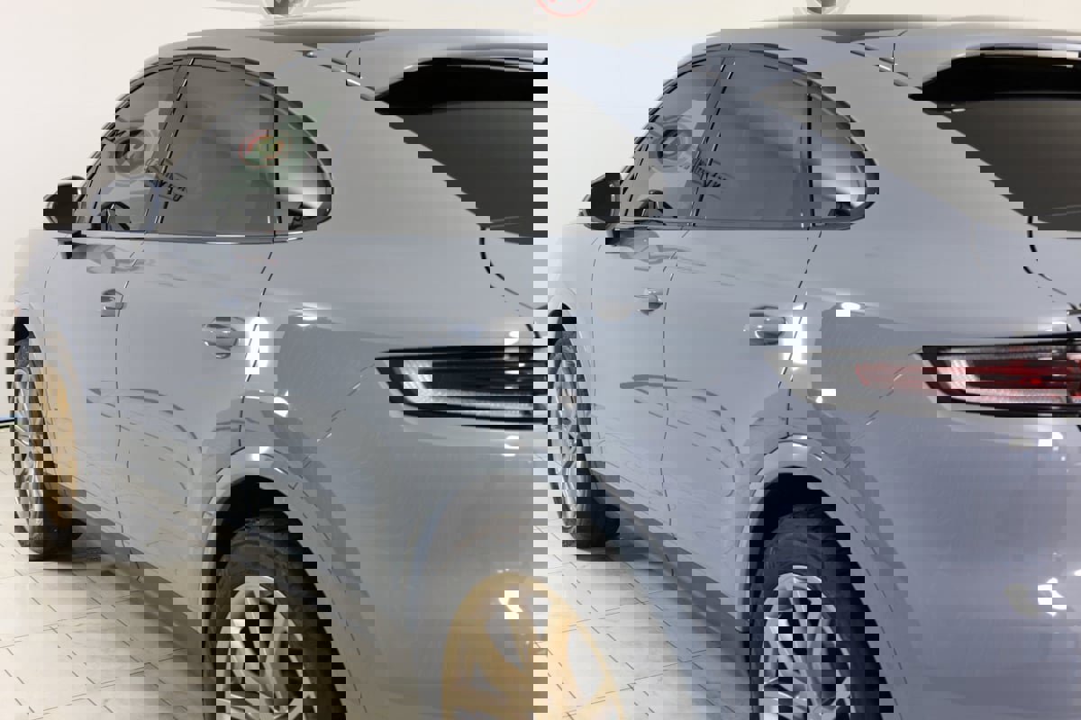 Used 2024 Porsche Cayenne Coupe image 43