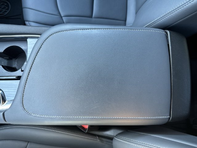 Used 2024 Buick Enclave Essence w/ Experience Buick Package AWD/4WD image 32