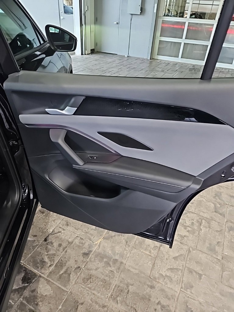 New 2026 Volkswagen Tiguan SE image 15