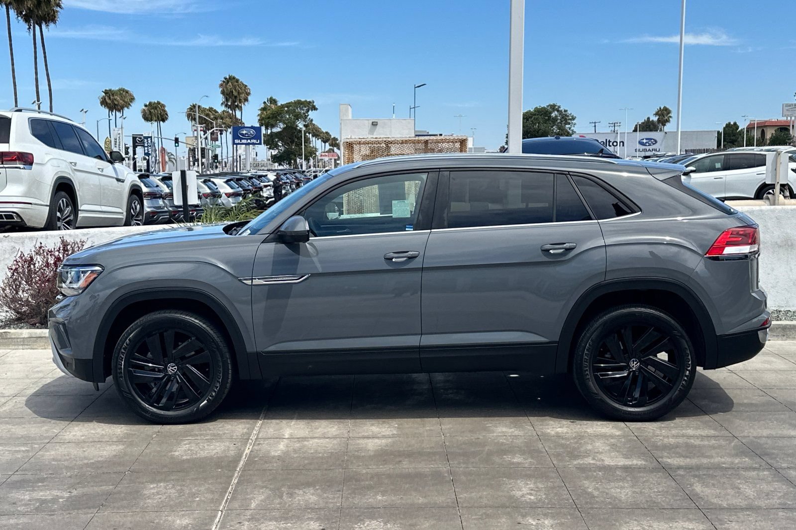 Used 2023 Volkswagen Atlas Cross Sport SE w/ Panoramic Sunroof Package AWD/4WD image 7