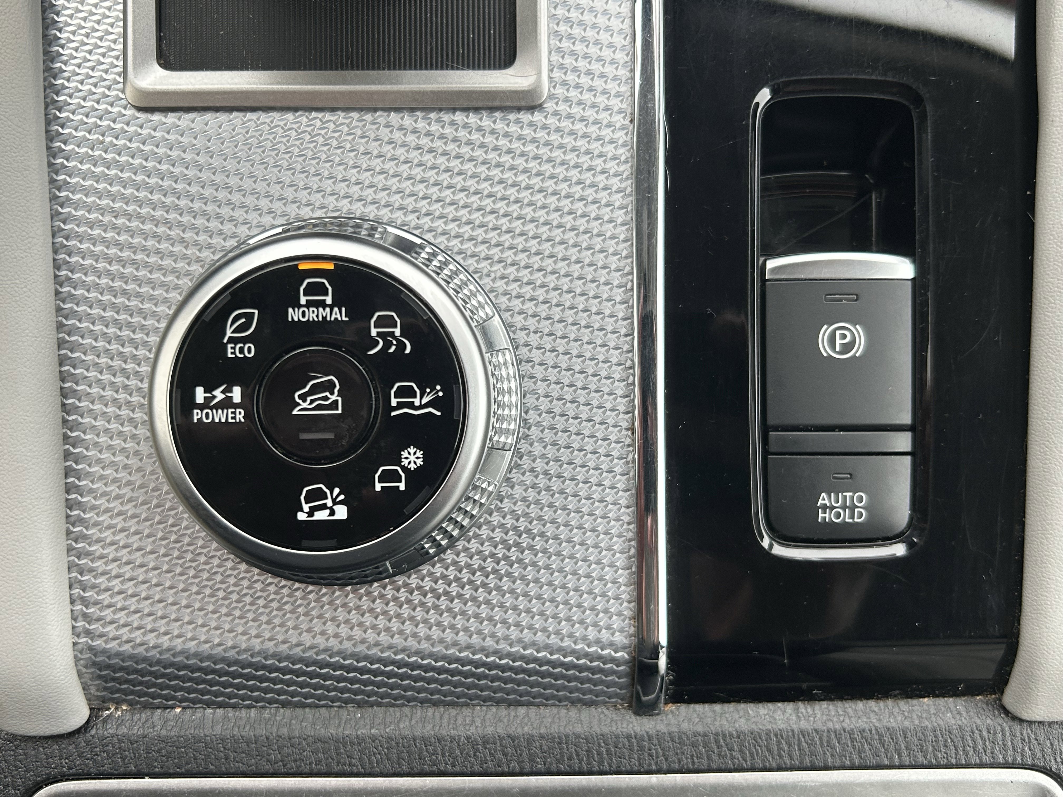 Used 2023 Mitsubishi Outlander SEL image 34