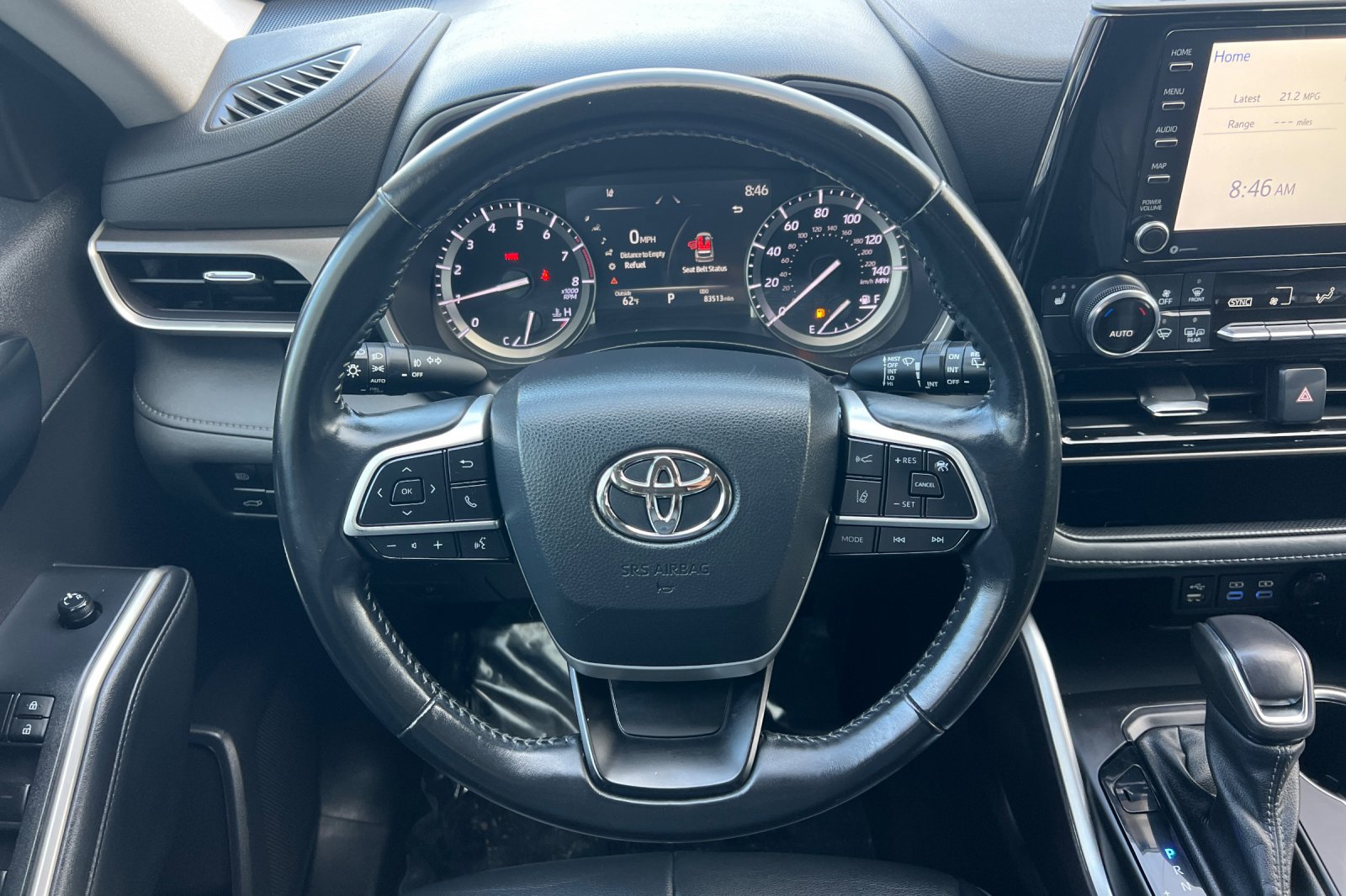 Used 2022 Toyota Highlander XLE AWD/4WD image 14