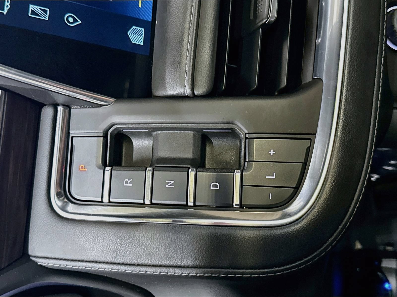 Used 2023 Chevrolet Tahoe Z71 AWD/4WD image 19