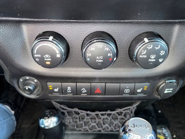 Used 2017 Jeep Wrangler Unlimited Rubicon image 31