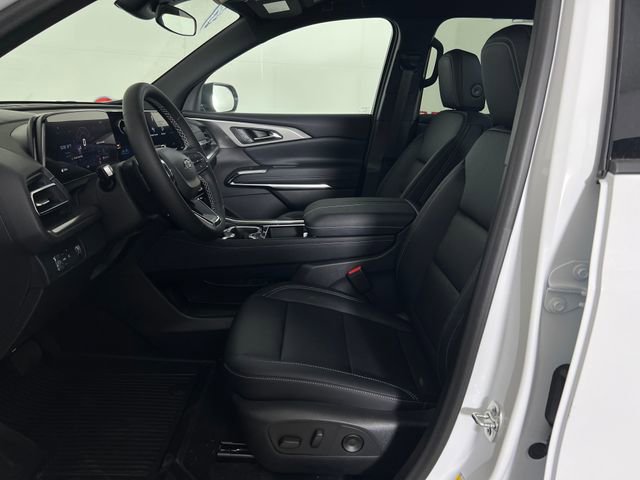 New 2026 Chevrolet Traverse LT w/ Midnight/Sport Edition FWD image 9