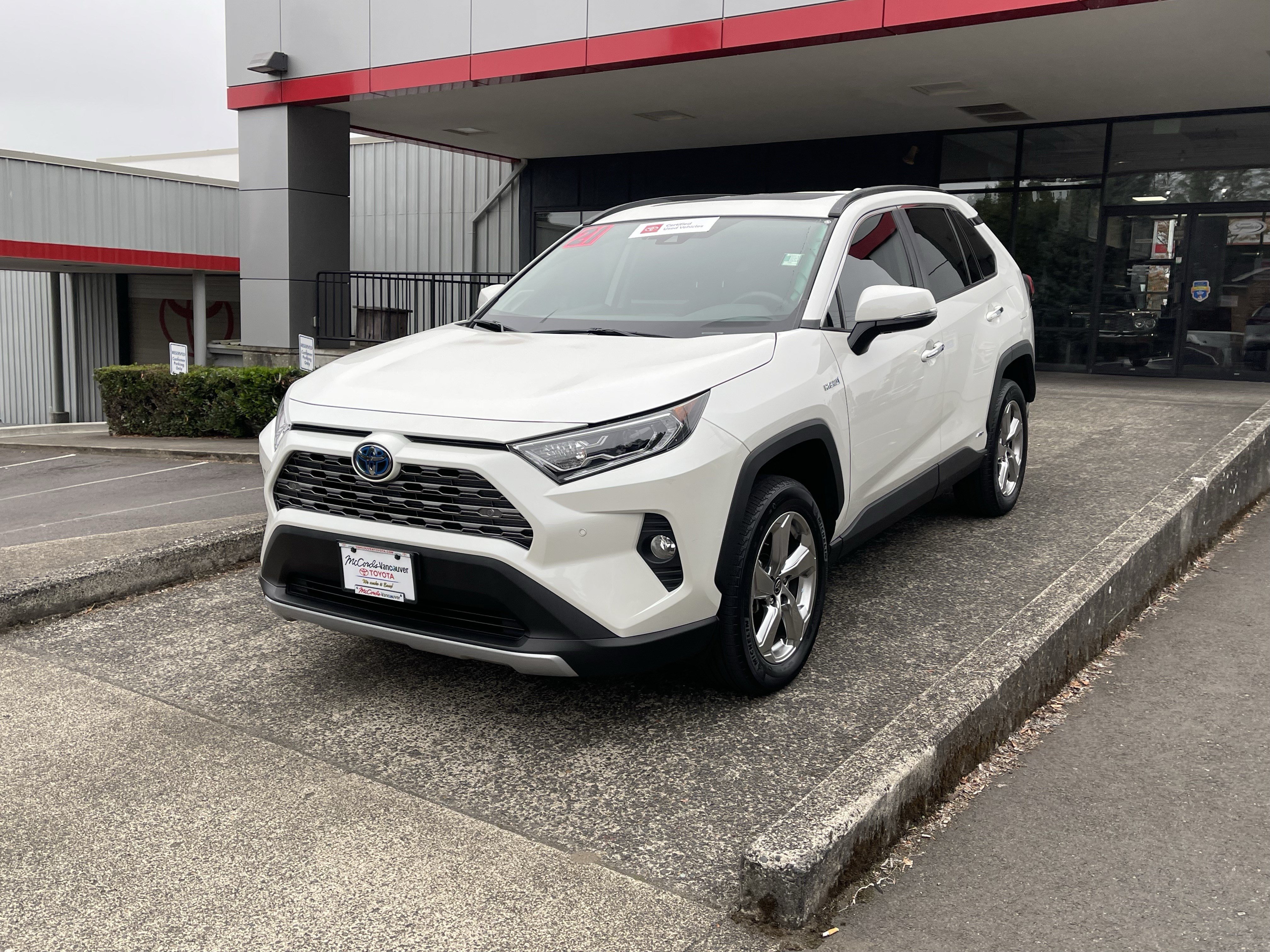 Certified 2021 Toyota RAV4 Limited w/ Limited Grade Weather Package AWD/4WD image 3
