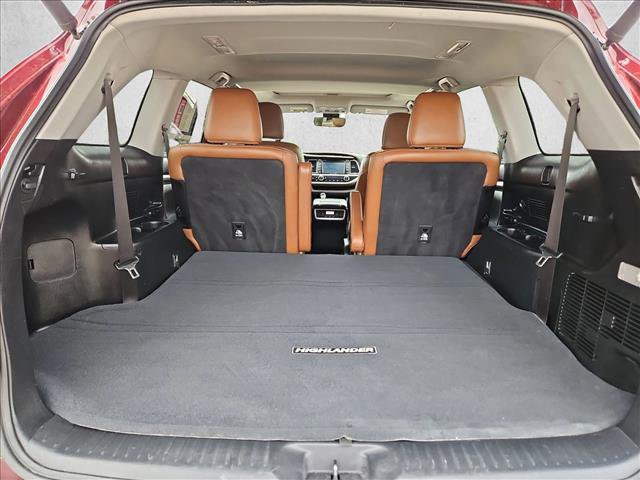 Used 2018 Toyota Highlander Limited AWD/4WD image 6