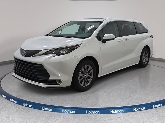 Certified 2024 Toyota Sienna XLE FWD image 1