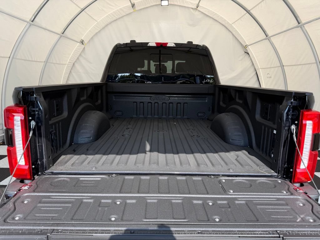 New 2026 Ford F250 Lariat w/ Black Appearance Package AWD/4WD image 4
