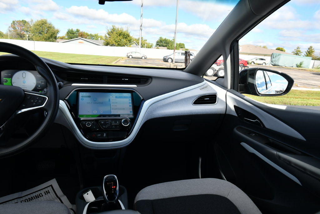 Used 2021 Chevrolet Bolt LT FWD image 25
