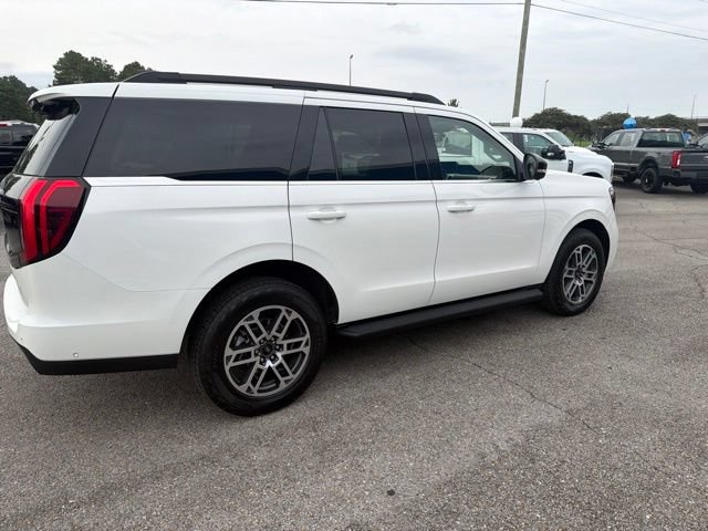 Used 2025 Ford Expedition Active AWD/4WD image 26