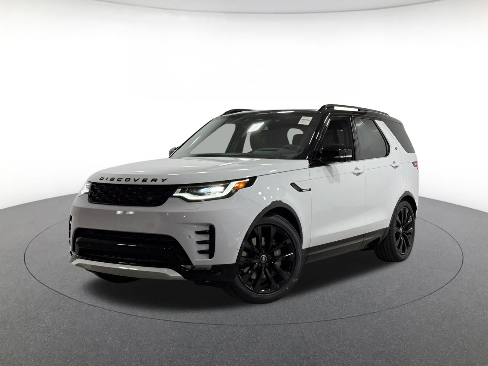 New 2026 Land Rover Discovery Dynamic SE image 1