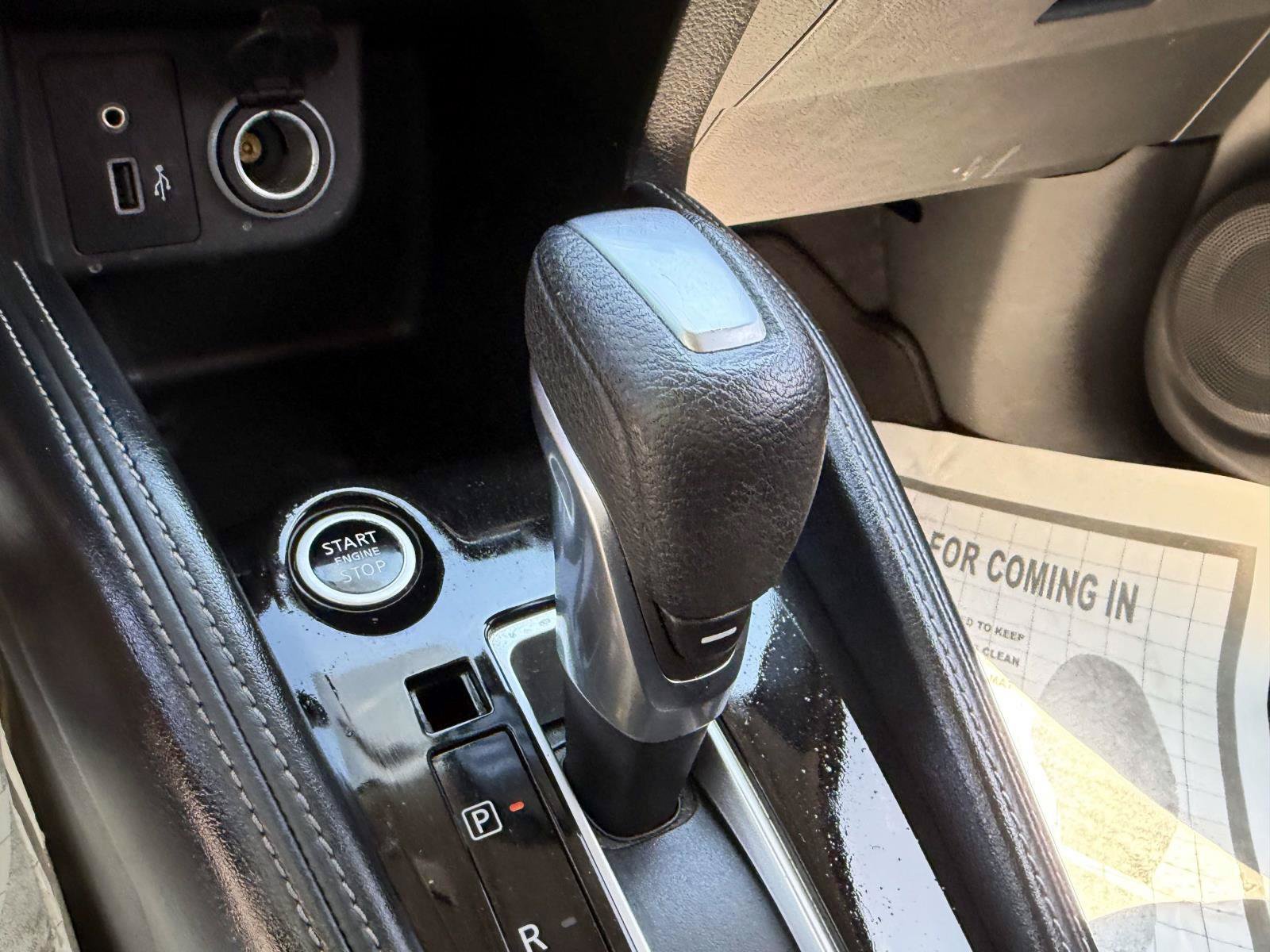 Used 2019 Nissan Kicks SV FWD image 30