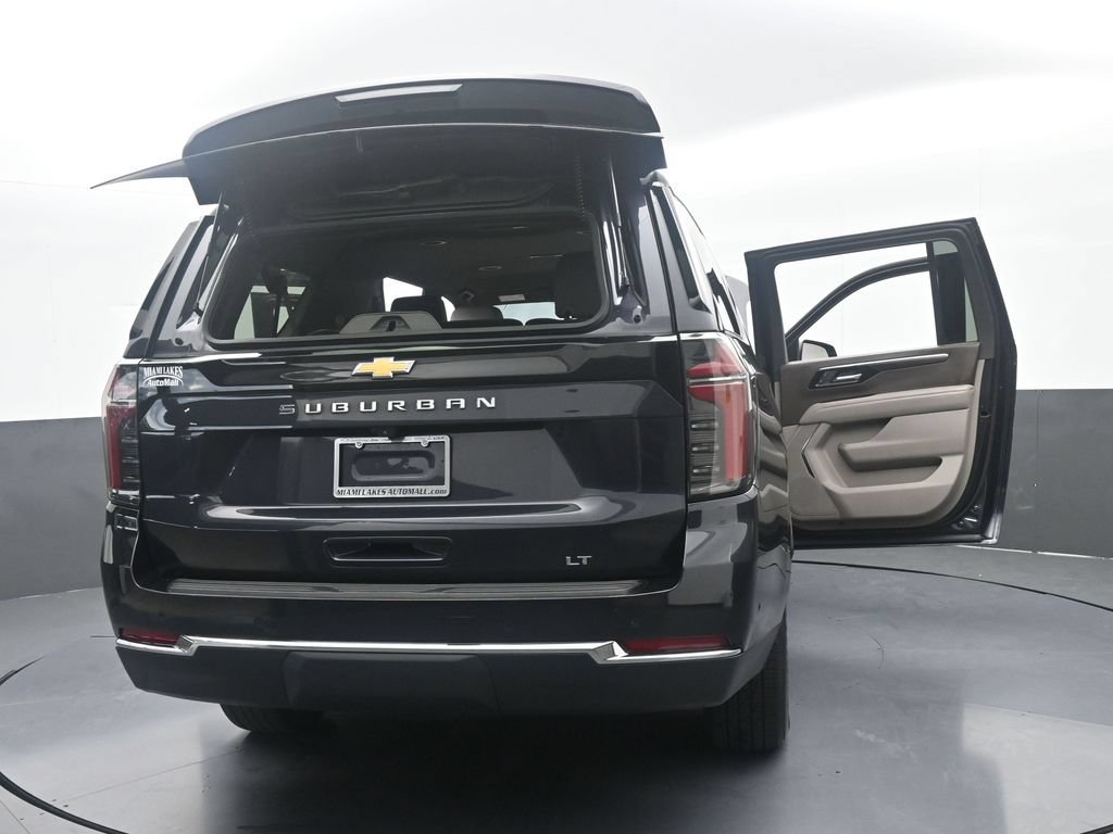Used 2025 Chevrolet Suburban LT RWD image 88