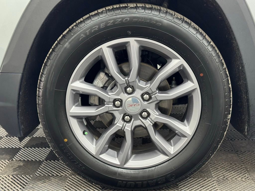 Used 2024 GMC Terrain SLT image 14