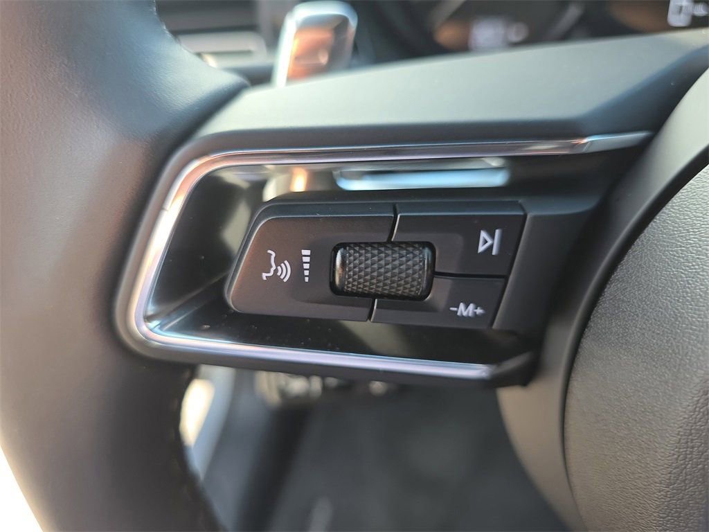 Certified 2025 Porsche Macan image 35