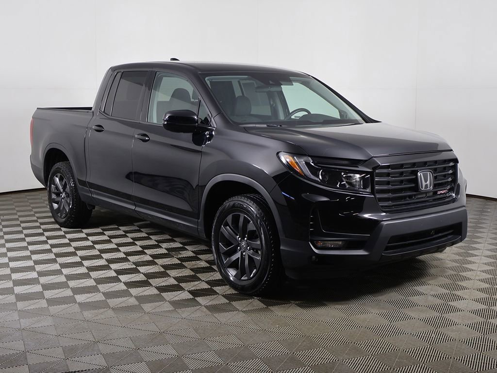 Used 2023 Honda Ridgeline Sport image 2