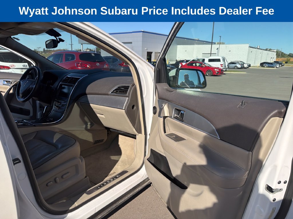 Used 2013 Lincoln MKX FWD image 40