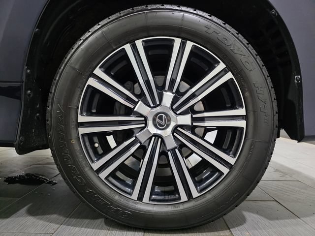Used 2018 Lexus LX 570 4WD w/ Luxury Package image 25