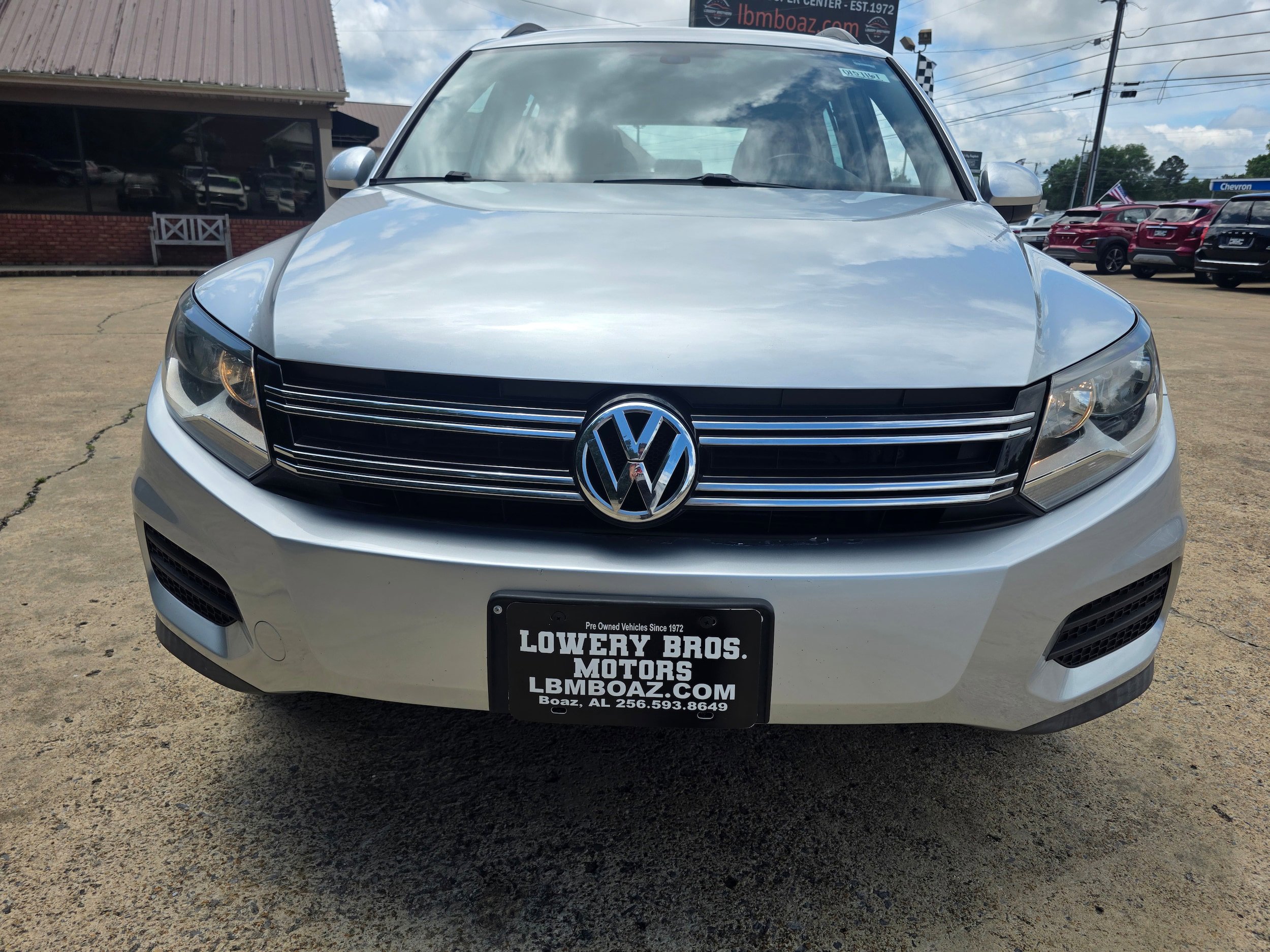 Used 2016 Volkswagen Tiguan S AWD/4WD image 2