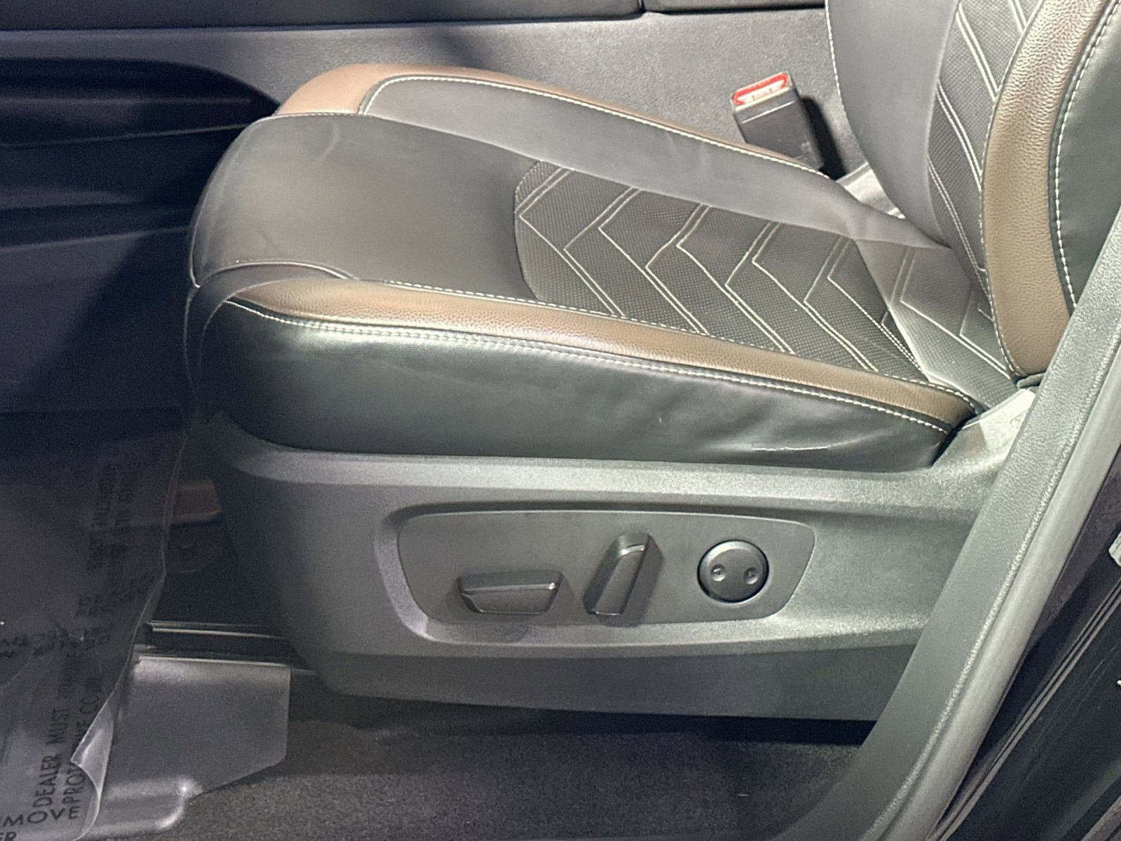 Used 2023 Nissan Pathfinder Platinum image 14