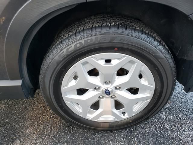 Certified 2024 Subaru Forester Base image 20