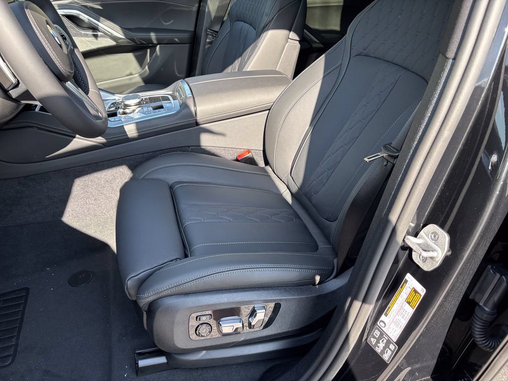 New 2027 BMW X6 xDrive40i AWD/4WD image 16