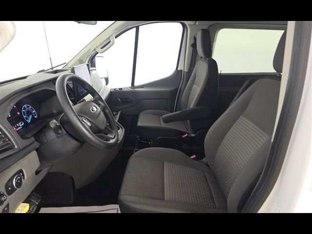 Used 2023 Ford Transit 350 XLT image 3