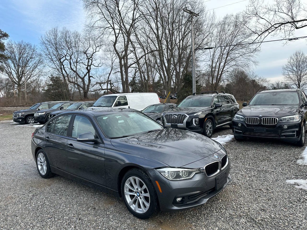 Used 2018 BMW 320i xDrive Sedan AWD/4WD image 3