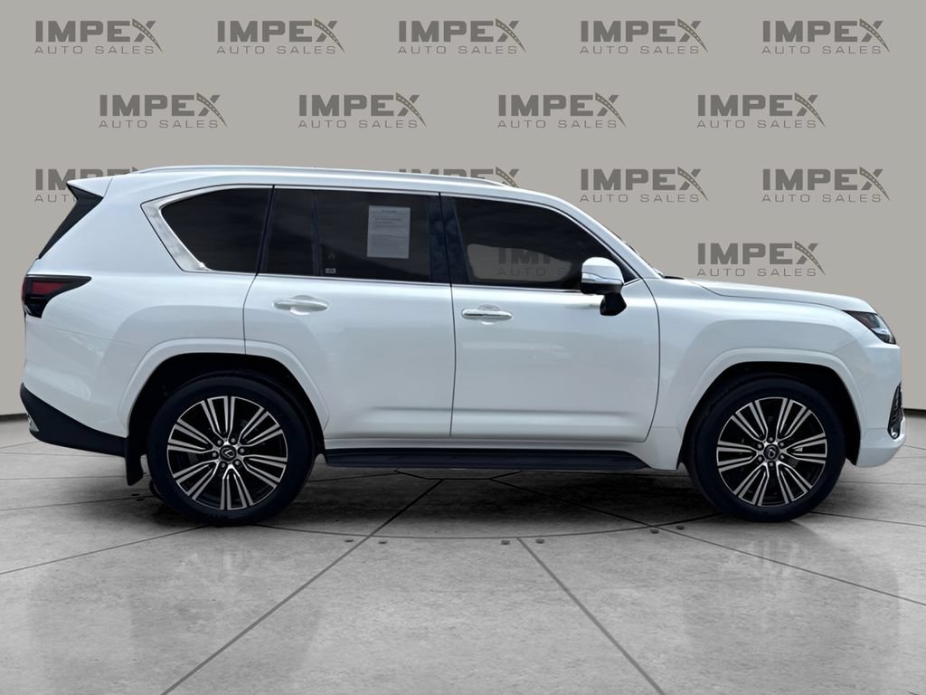Used 2025 Lexus LX 600 4WD w/ Accessory Package (2T) image 6