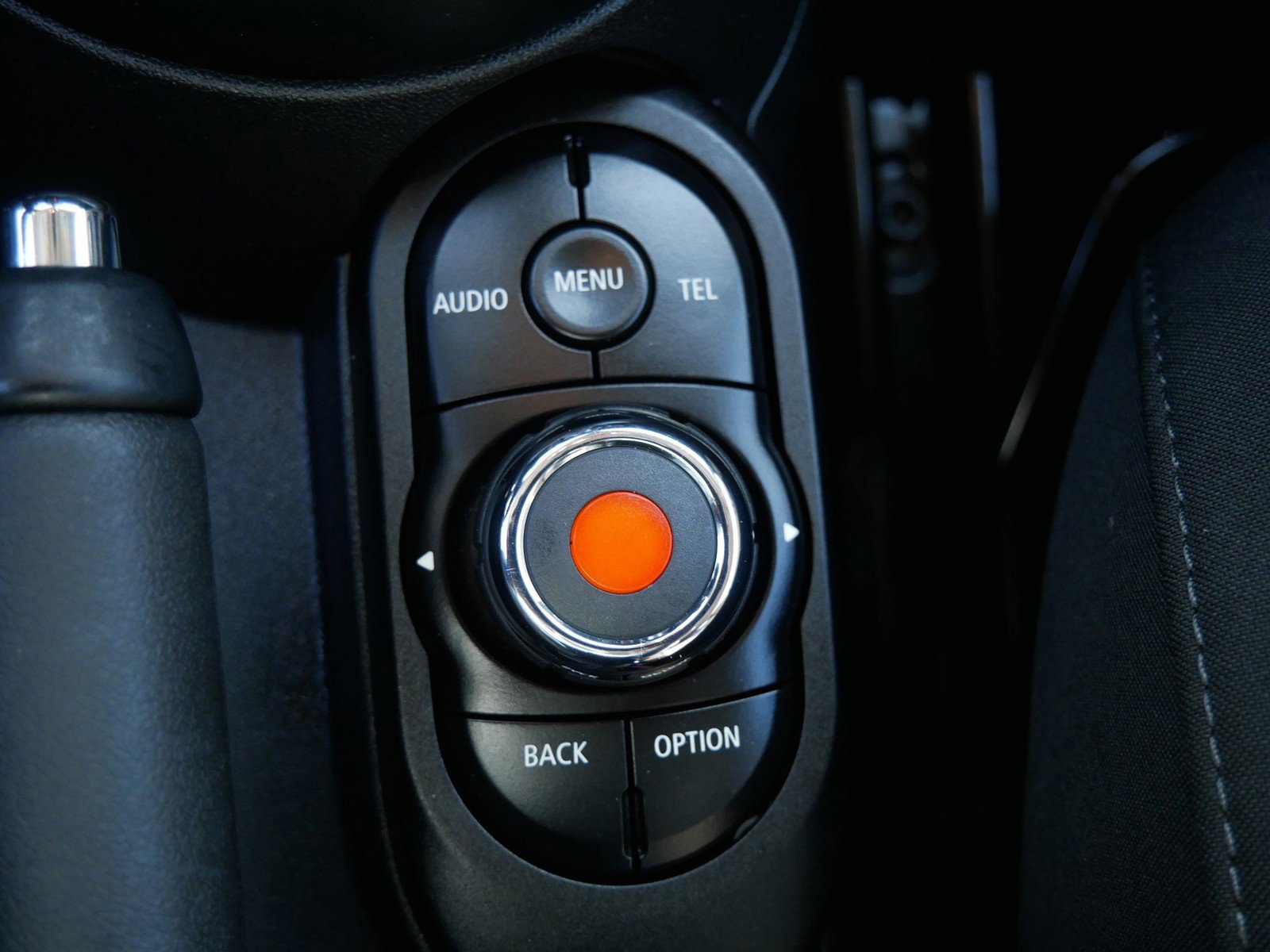 Used 2018 MINI Cooper 4-Door Hardtop image 23