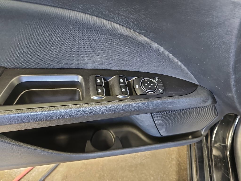 Used 2018 Ford Fusion SE w/ Equipment Group 201A image 26