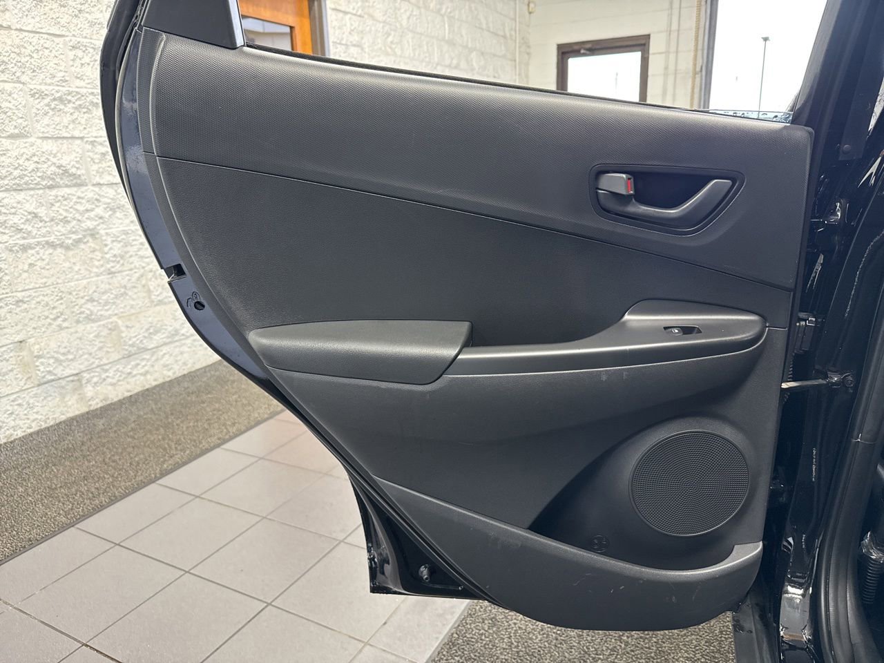 Used 2023 Hyundai Kona SEL w/ Cargo Package AWD/4WD image 38
