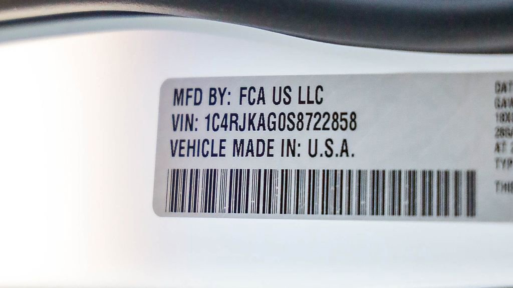 New 2025 Jeep Grand Cherokee L Laredo w/ Luxury Tech Group I image 30