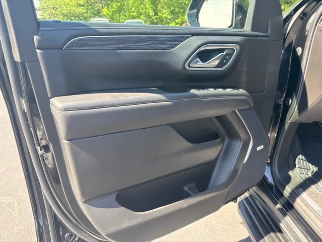 Used 2023 GMC Yukon SLT AWD/4WD image 13