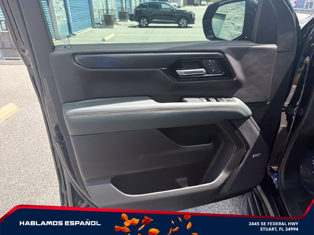 New 2026 GMC Yukon AT4 AWD/4WD image 12