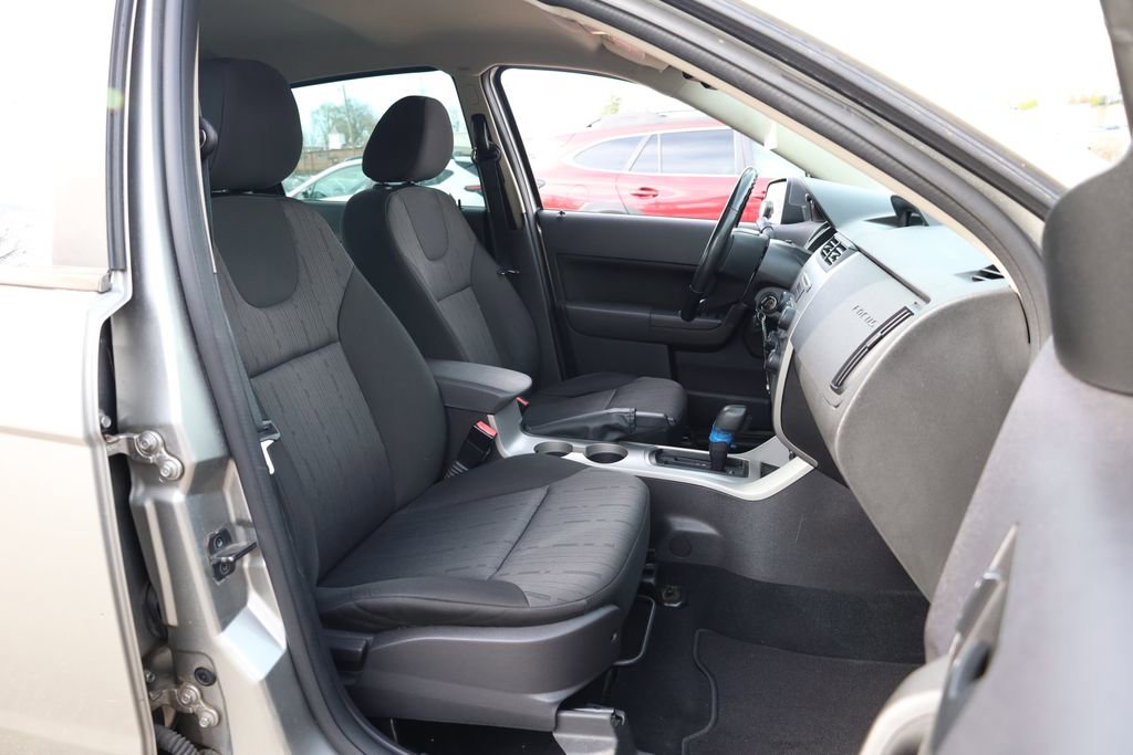 Used 2008 Ford Focus SE image 22