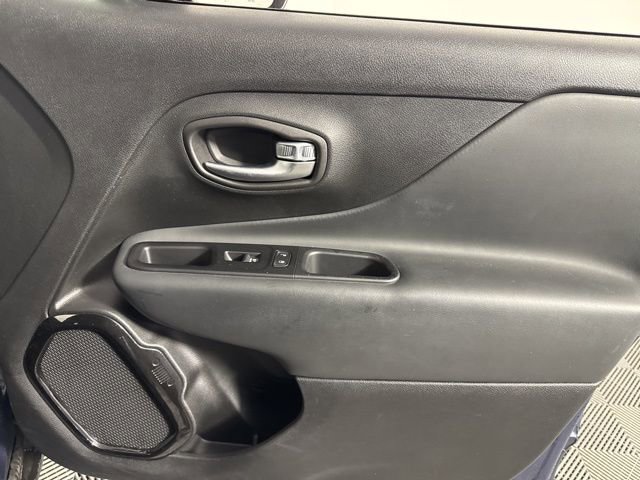 Used 2020 Jeep Renegade Altitude image 21