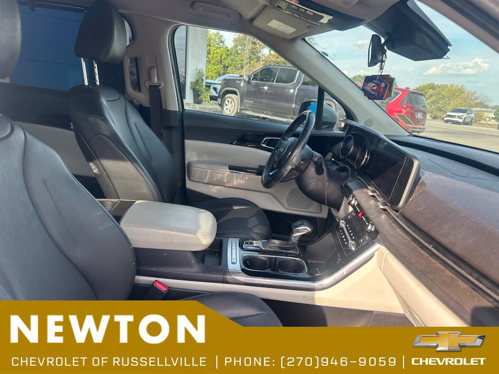 Used 2022 Kia Carnival EX FWD image 7