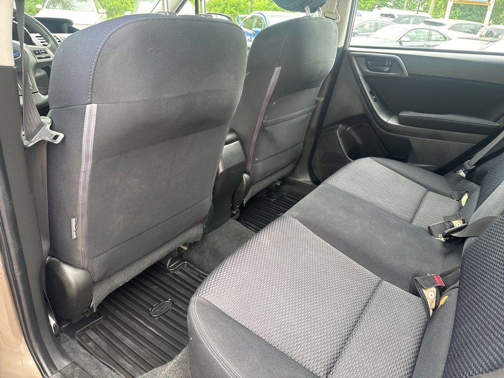 Used 2014 Subaru Forester 2.5i AWD/4WD image 28