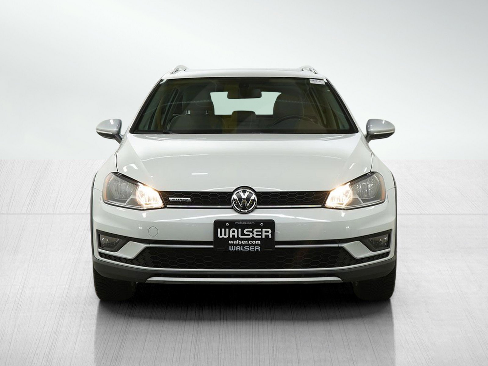 Used 2017 Volkswagen Golf Alltrack SE image 8