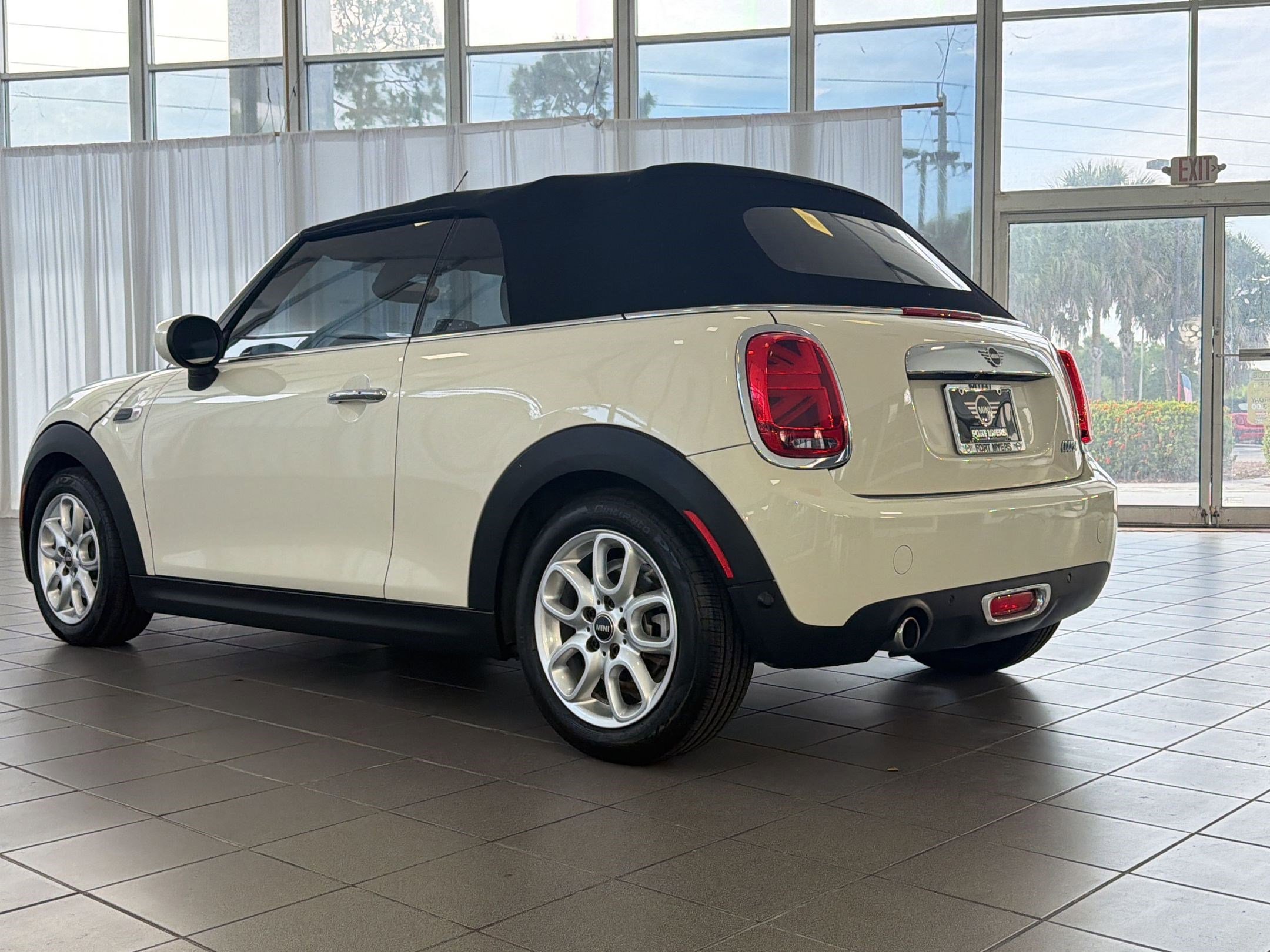 Used 2020 MINI Cooper Convertible w/ Signature Upholstery Package FWD image 3
