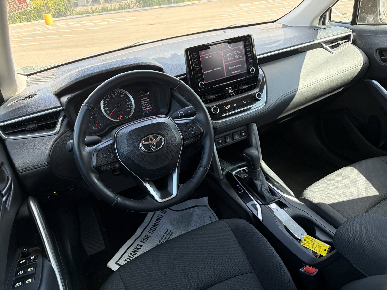 Used 2022 Toyota Corolla Cross LE AWD/4WD image 10